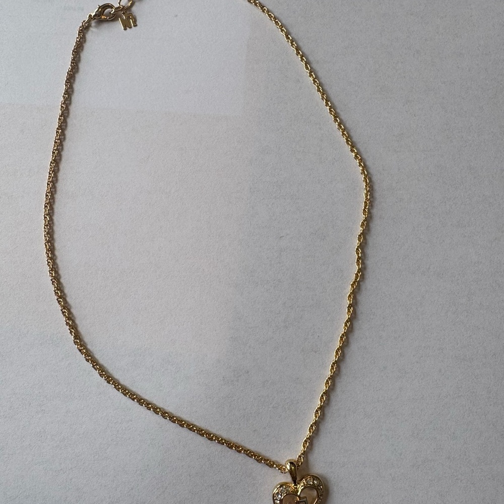 Nina Ricci Gold Necklace Open Heart pendant Rope Chain vintage